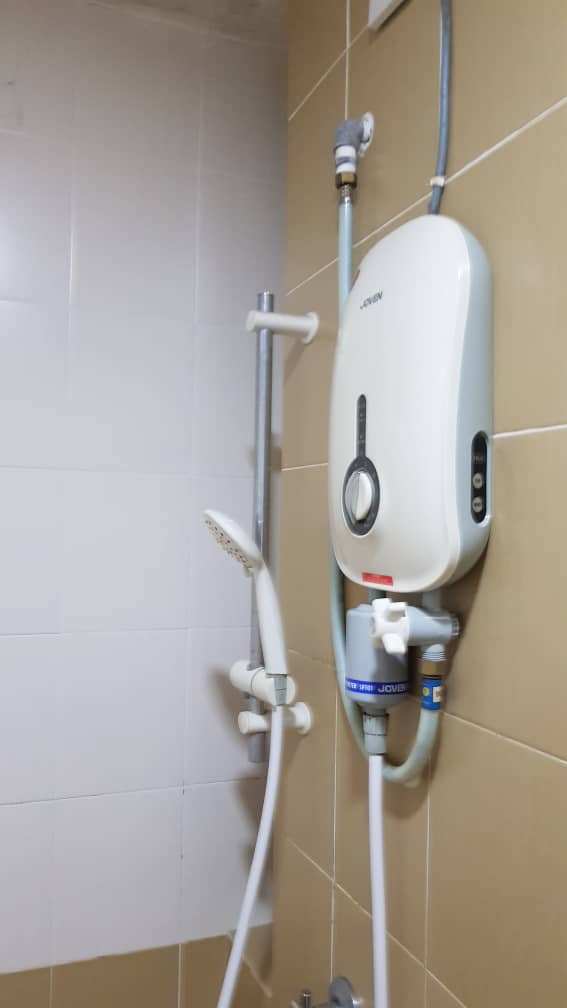 Aman Heights Condominium Bukit Serdang - photo 10