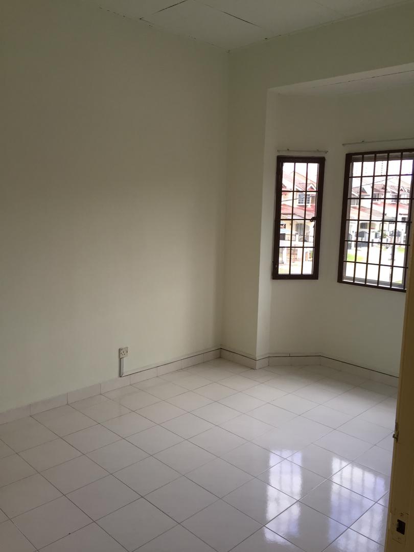 USJ 13 Double Storey House - photo 4