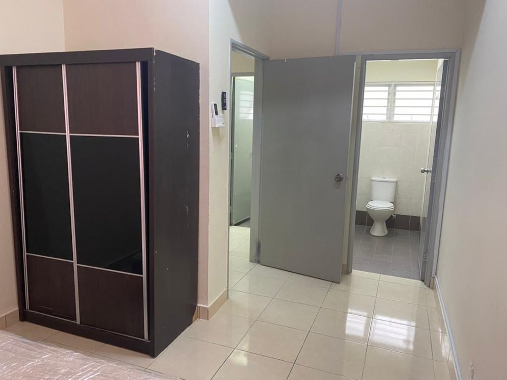 Suria Tropika Apartment Seri Kembangan - photo 8