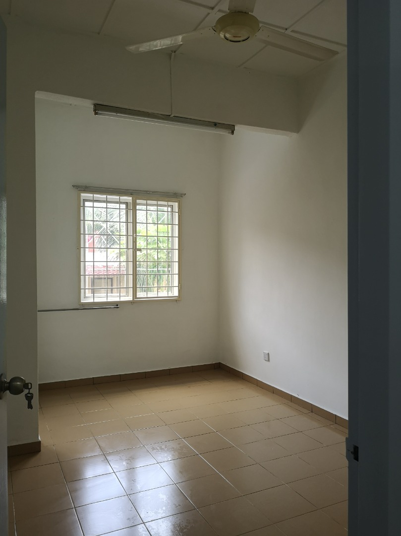 Desa Serdang Double Storey House - photo 7
