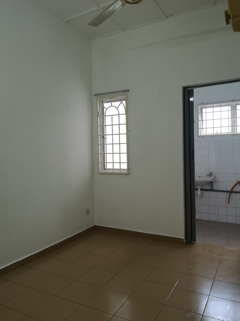 Desa Serdang Double Storey House - photo 8