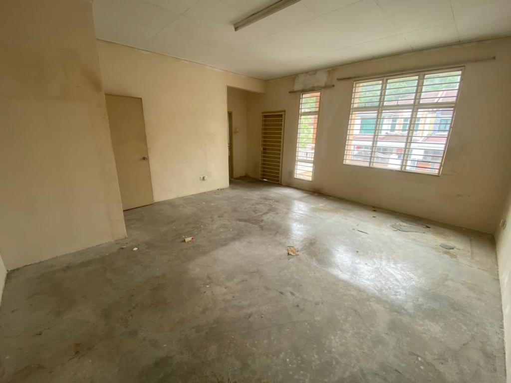 Taman Puncak Jalil Double Storey House PUJ 9 - photo 4