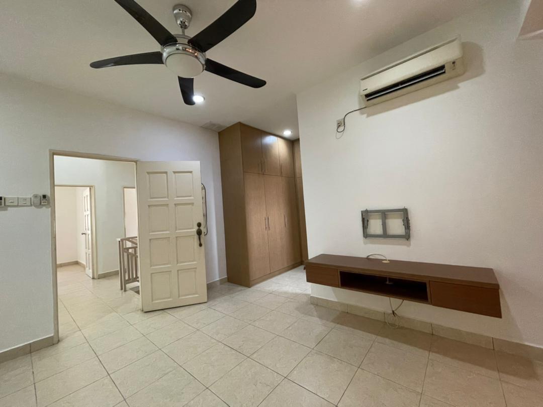 Taman Putra Prima Double Storey House - photo 5