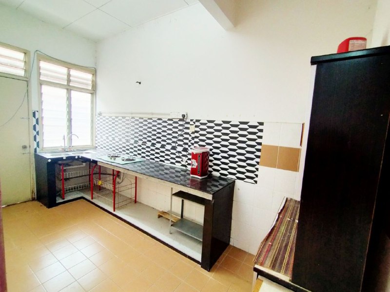 TERES 1 TINGKAT, TAMAN BUNGA RAYA, SALAK TINGGI - photo 4