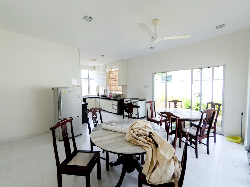SINGLE STOREY BUNGALOW, MAHKOTA HILLS, LENGGENG - photo 3