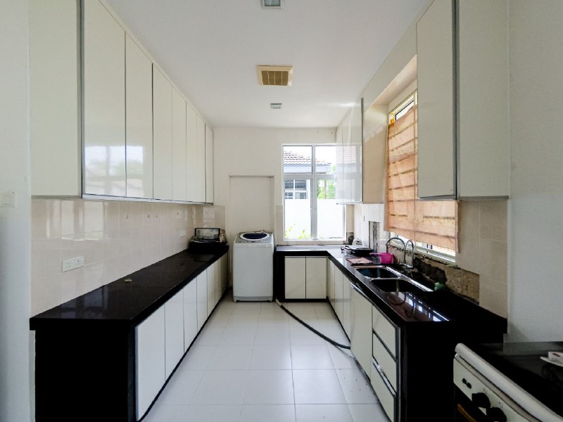 SINGLE STOREY BUNGALOW, MAHKOTA HILLS, LENGGENG - photo 4