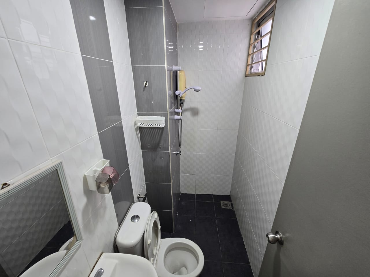 228 Selayang Kondo - photo 3