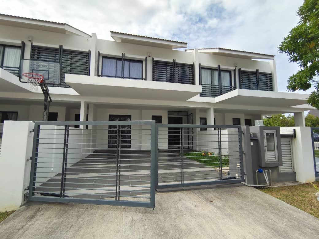 SA23052145 2sty house 4br4b Wisteria Rimbayu by JB - photo 2