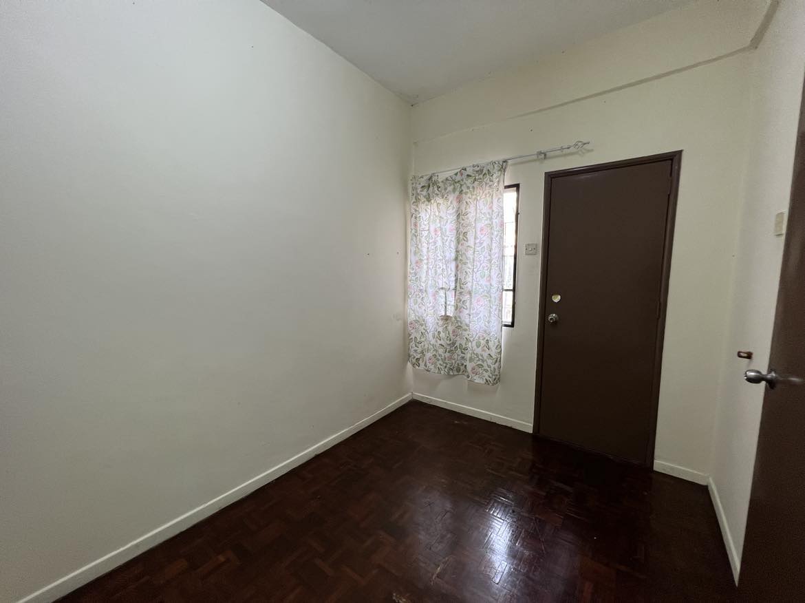 Sri Mahligai townhouse Seksyen 9 Shah Alam by Jr - photo 5
