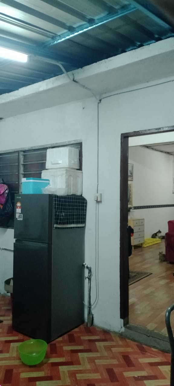 Double storey Taman Pertama Sabak Bernam by Adi - photo 5