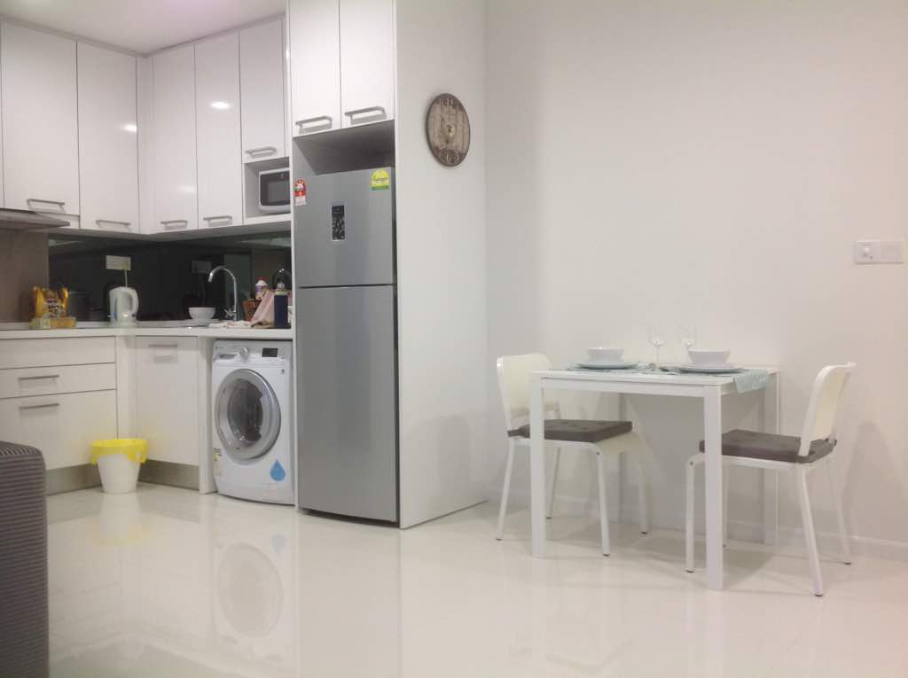 Mercu Summer Suites - photo 5