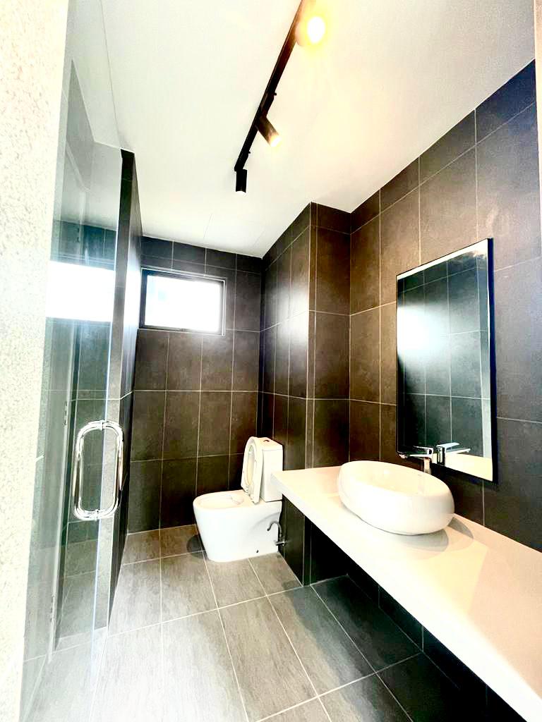 Astoria Jalan Ampang Hilir Fully Furnished 3 Bed - photo 8
