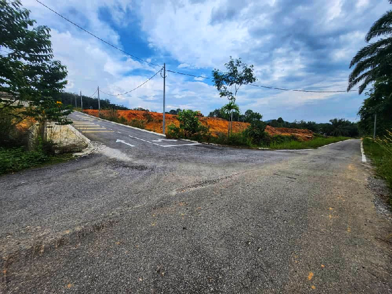 LABU LANJUT SEPANG (NEARBT KLIA) TANAH LOT  BUNGALOW FREEHOLD UNTUK DI JUAL. 