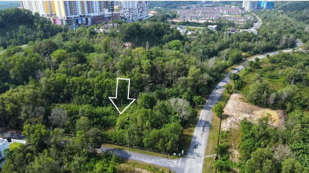 PRIME & HOT LOCATION NILAI SPRING VILLA FREEHOLD OPEN TITLE BUNGALOW LAND FOR SALE