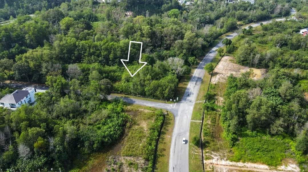 PRIME & HOT LOCATION NILAI SPRING VILLA FREEHOLD OPEN TITLE BUNGALOW LAND FOR SALE - photo 3
