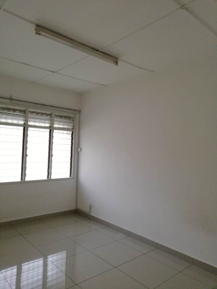 2 Sty Nice Reno Unit in Taman OUG - photo 6