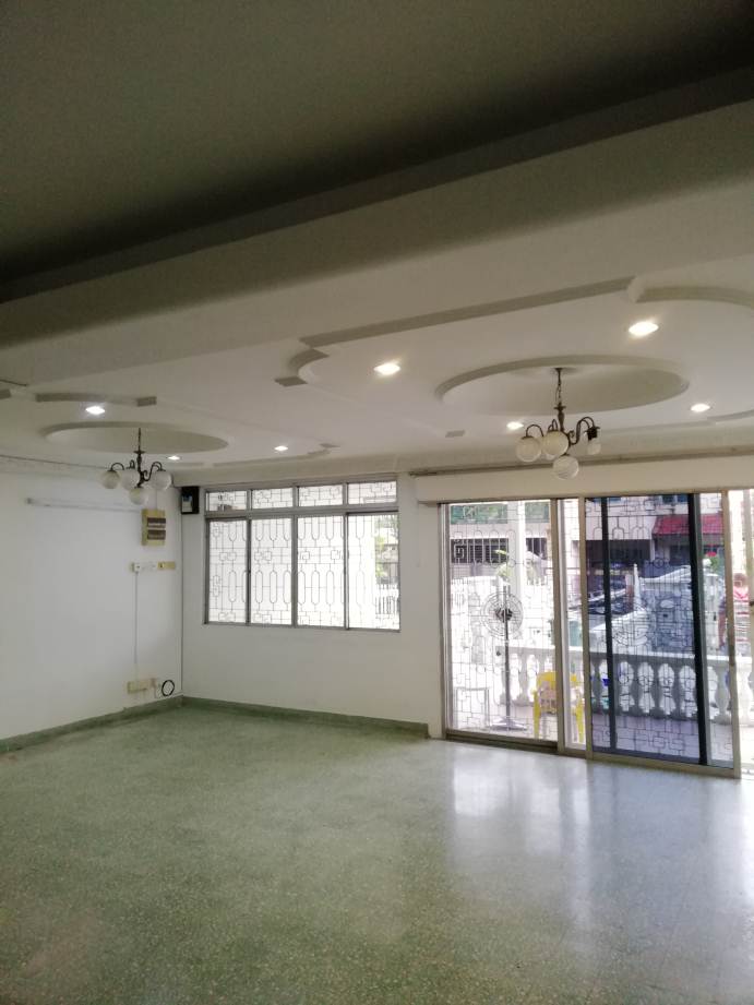 2 Sty Nice Reno Unit ...