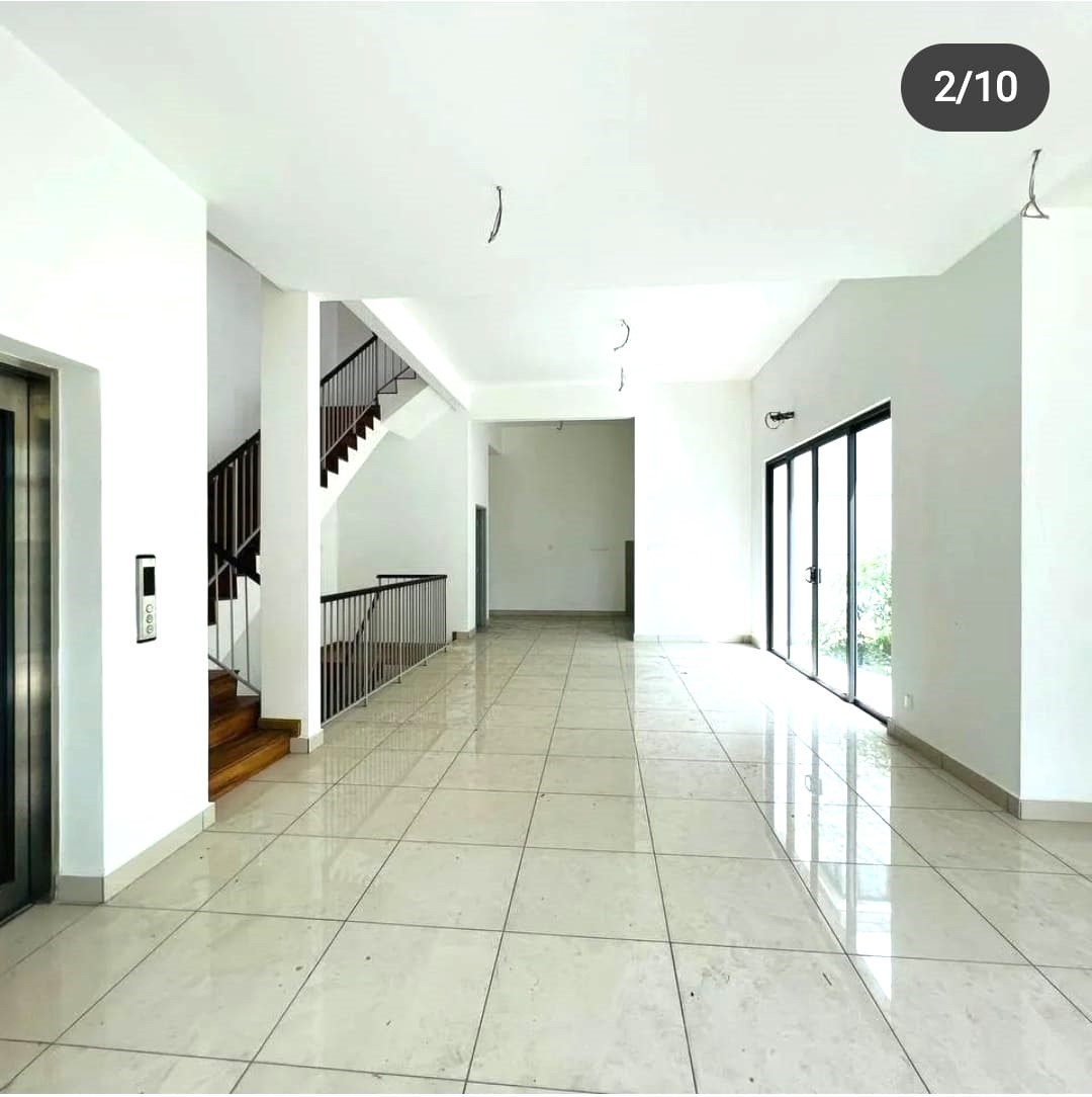 3 Sty Brand New Unit Desahill Villa Face North - photo 5