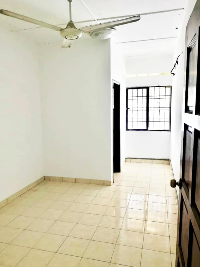 Single Storey Terrace Bandar Seri Ehsan Banting - photo 4