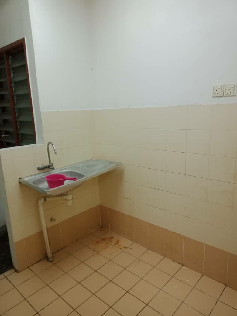 LEVEL 1 PANGSAPURI ENGGANG BANDAR KINRARA - photo 6