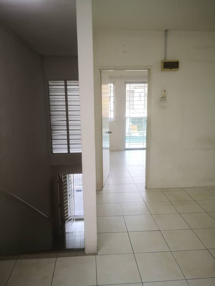 PEARL VILLA TOWNHOUSE SP4 BANDAR SAUJANA PUTRA - photo 4