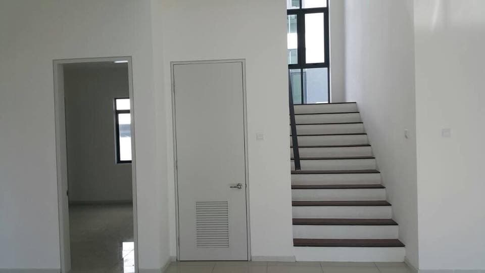 NEW 3 STOREY BUNGALOW LAMBAIAN RESIDENCE BANGI - photo 5