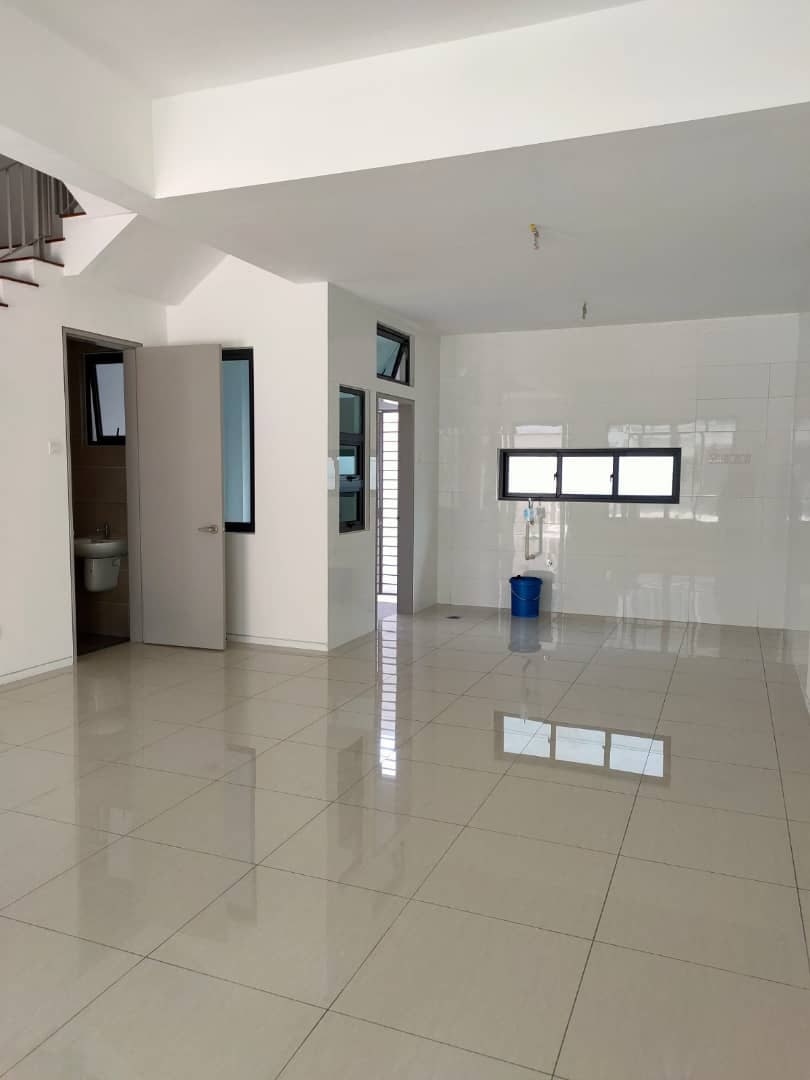 NEW 2 STOREY ANDIRA PARK BANDAR BUKIT PUCHONG - photo 3