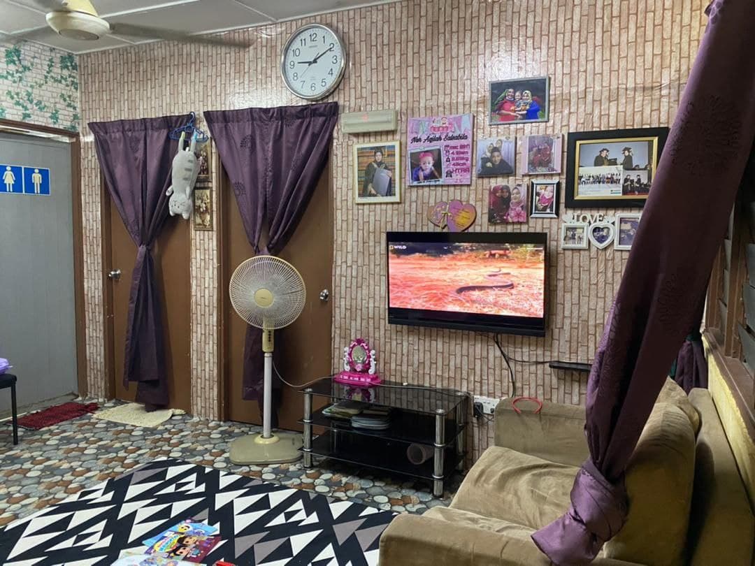 FLAT TAMAN PINGGIRAN BATU CAVES SELANGOR - photo 2