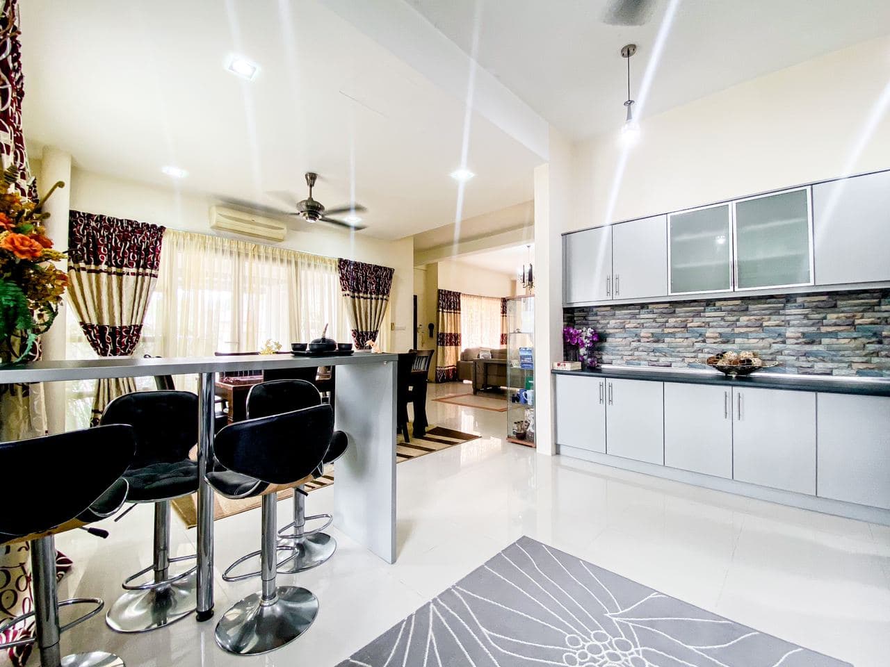 Banyan Close, Bandar Bukit Mahkota Bangi - photo 3