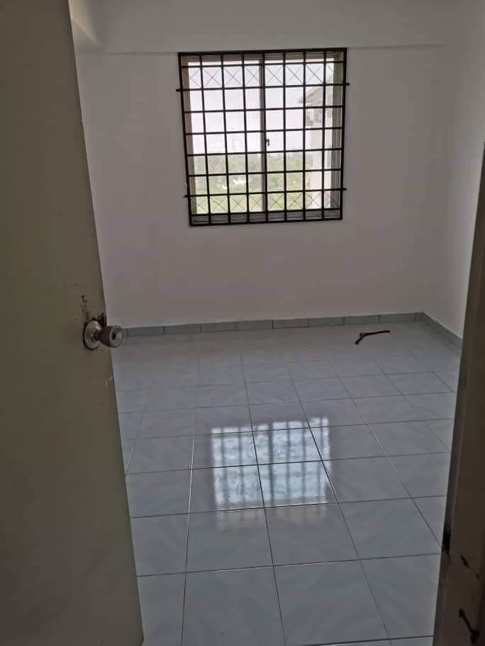 Apartment Subang Suria Seksyen U5 Shah Alam - photo 4