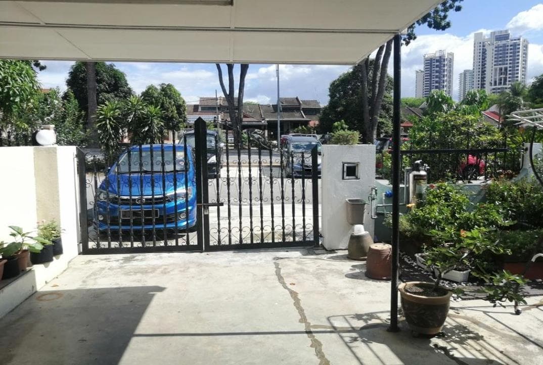 1 AND HALF STOREY TERRACE SS4 KELANA JAYA PJ - photo 2