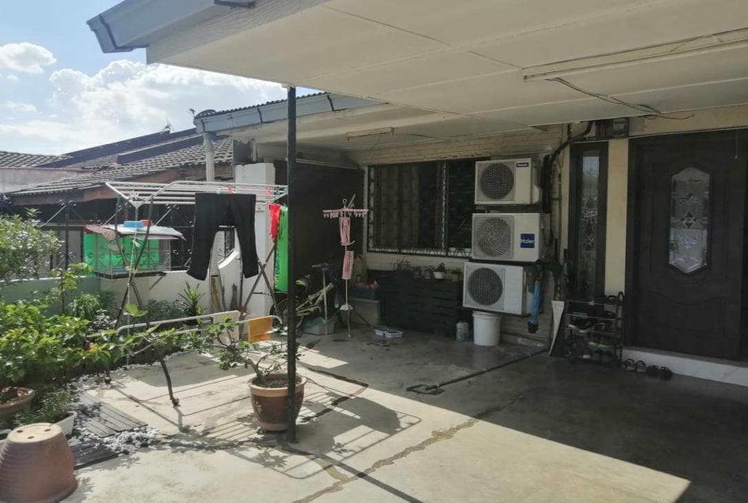 1 AND HALF STOREY TERRACE SS4 KELANA JAYA PJ - photo 3
