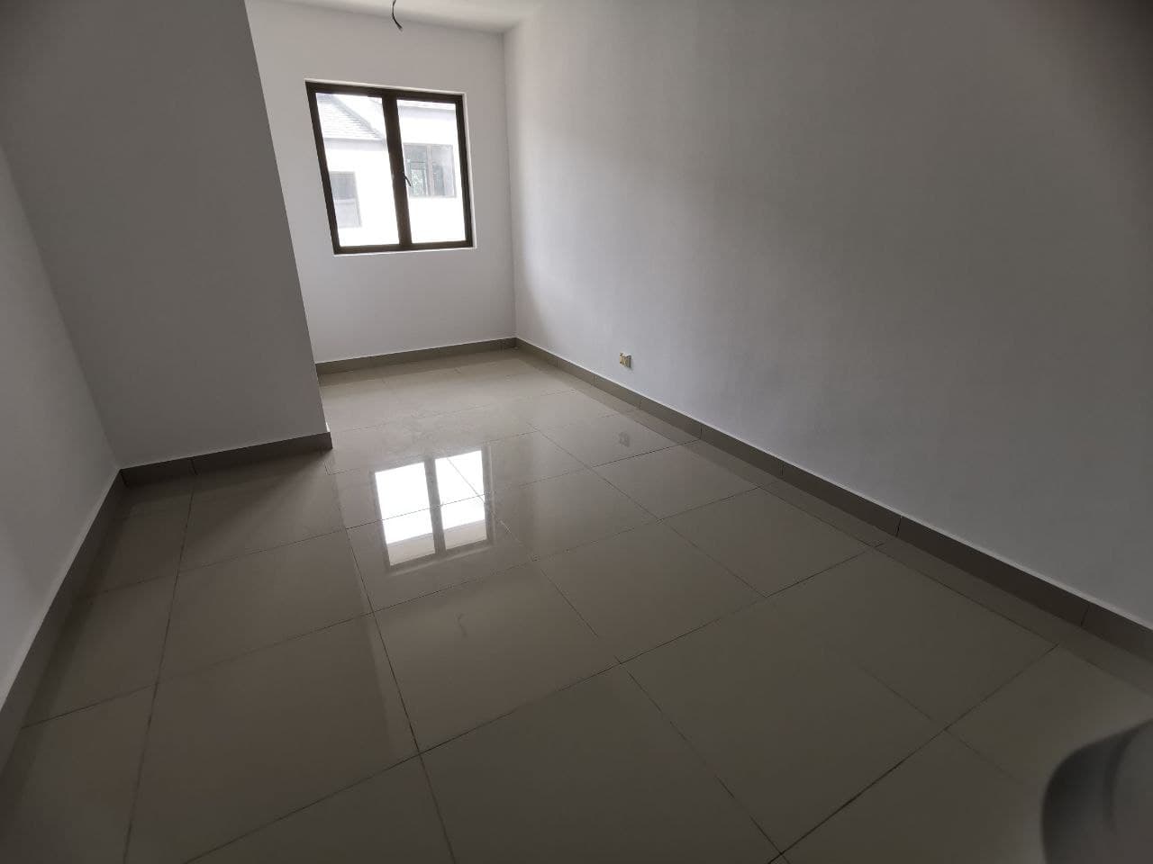 2 STY TERRACE TAMAN SAUJANA SEKATA SG MERAB KAJANG - photo 2