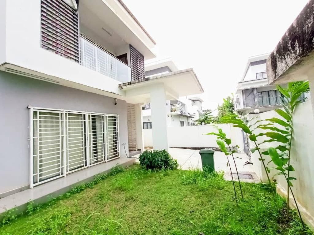 2 AND HALF STY SEMI D KAYUMANIS GARDEN VILLA BANGI - photo 2