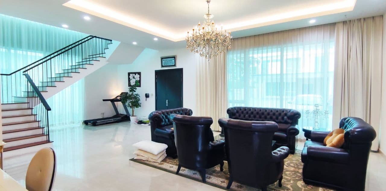 3 STY BUNGALOW JACARANDA GARDEN RESIDENCE CYBER - photo 3