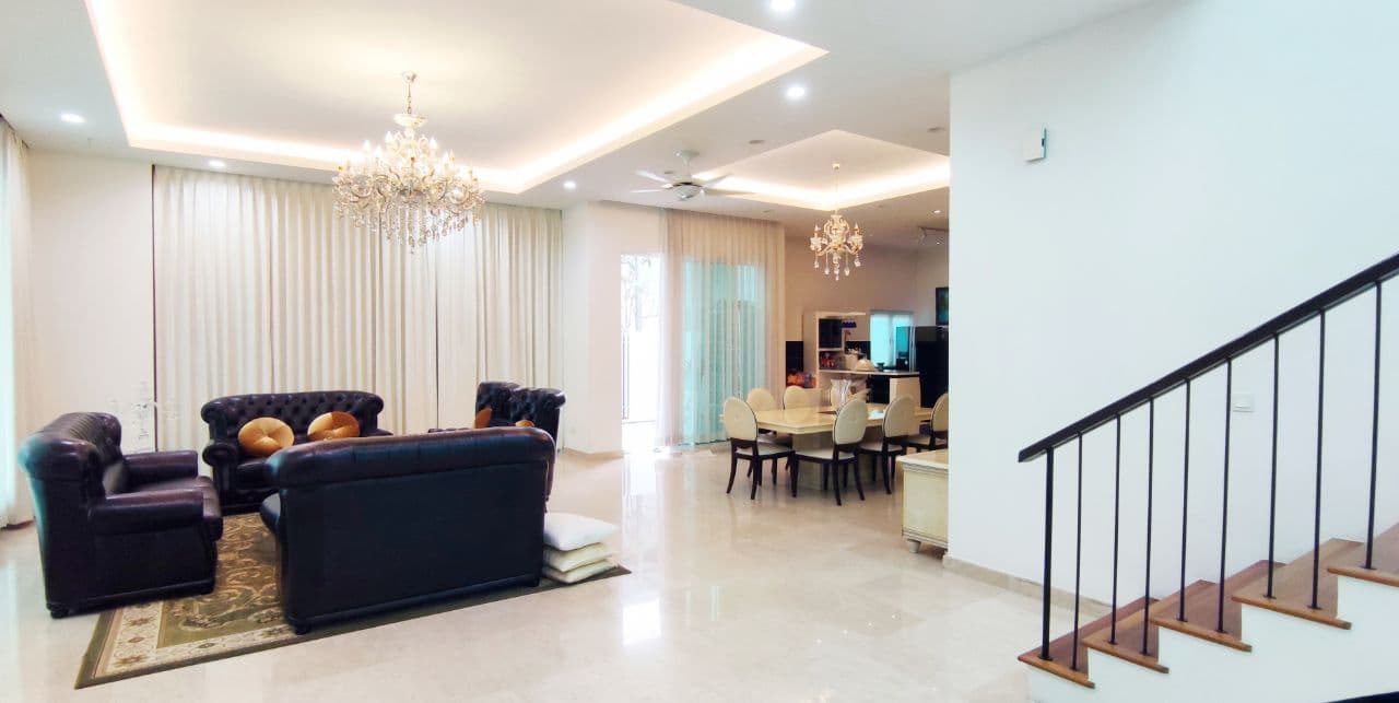 3 STY BUNGALOW JACARANDA GARDEN RESIDENCE CYBER - photo 8