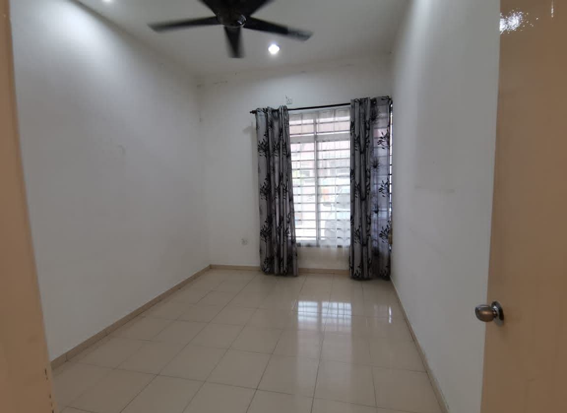 1 STY TMN NUSARI AMAN BANDAR SRI SENDAYAN SEREMBAN - photo 6