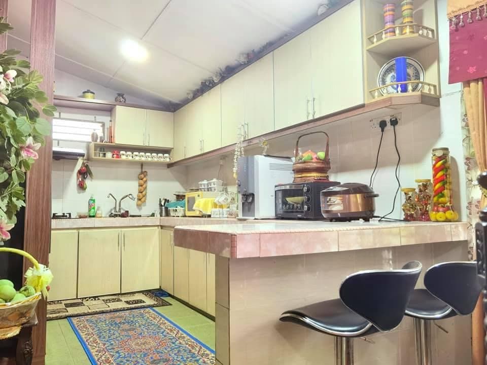 DOUBLE STOREY END LOT SEKSYEN 19 SHAH ALAM - photo 7