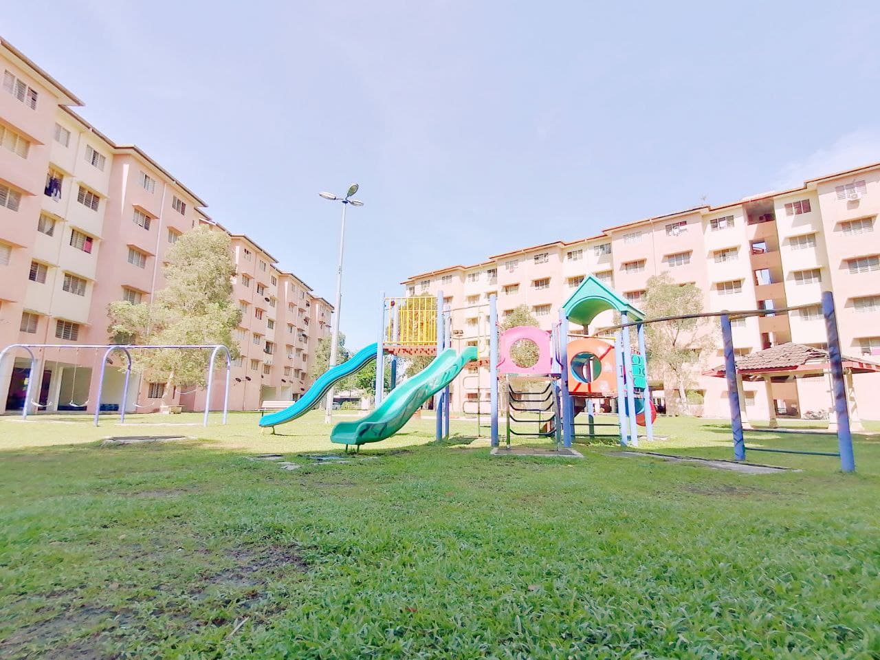 FLAT PKNS LEVEL 4 SEKSYEN 7 SHAH ALAM - photo 2