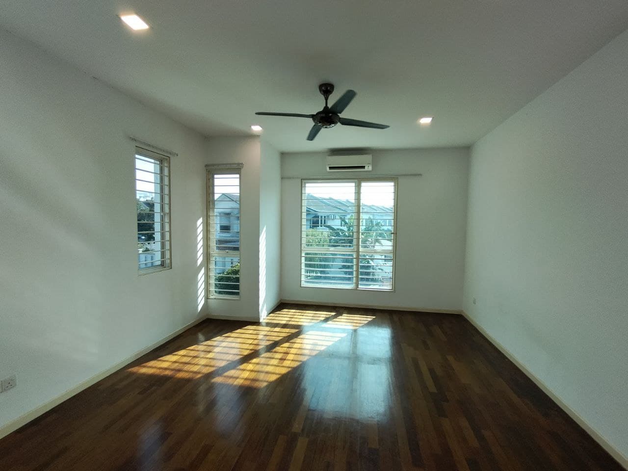 2 STOREY CORNER LOT TAMAN PUCHONG PRIMA PUCHONG - photo 8