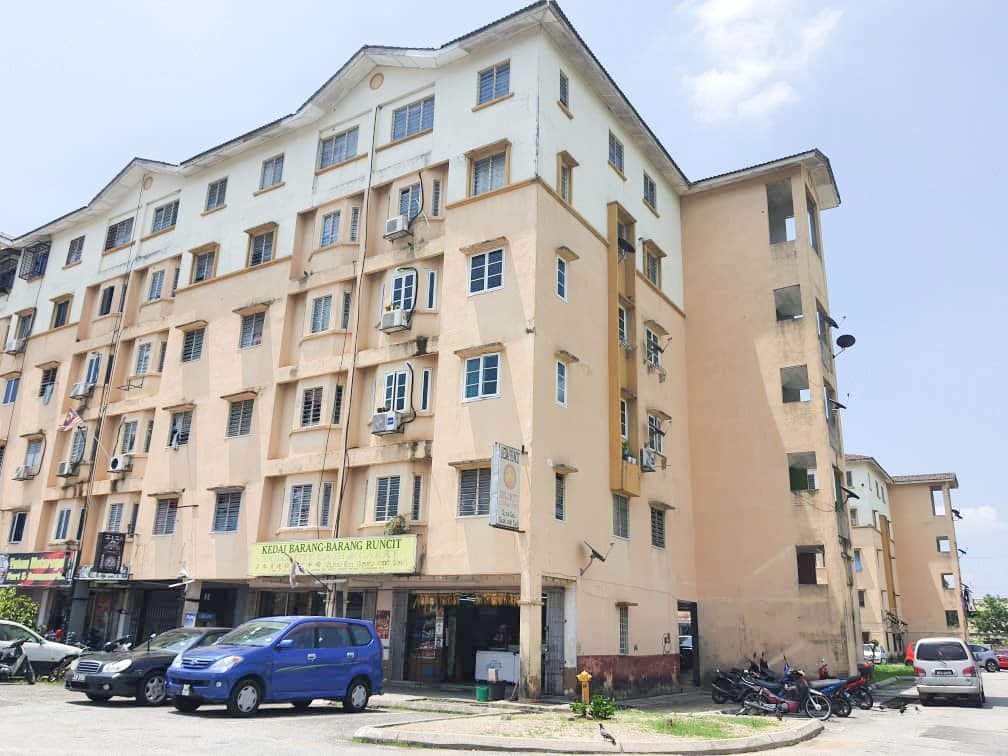 APARTMENT TAMAN SRI BATU CAVES GOMBAK - photo 2