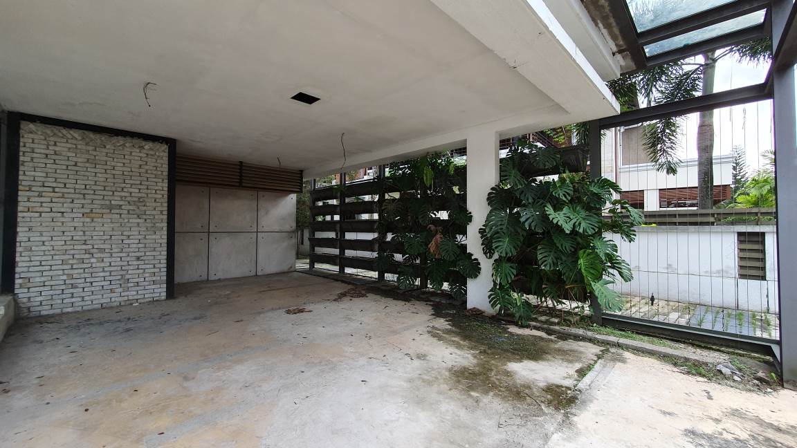 2 STOREY BUNGALOW JALAN TITIAN U8 BUKIT JELUTONG - photo 3