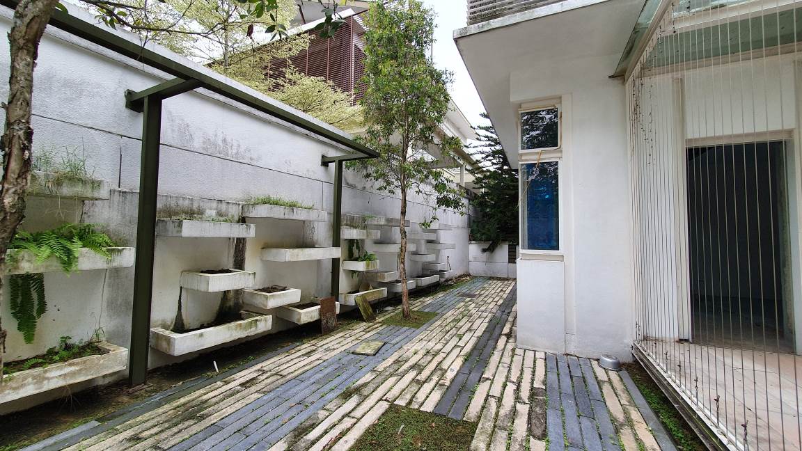 2 STOREY BUNGALOW JALAN TITIAN U8 BUKIT JELUTONG - photo 6