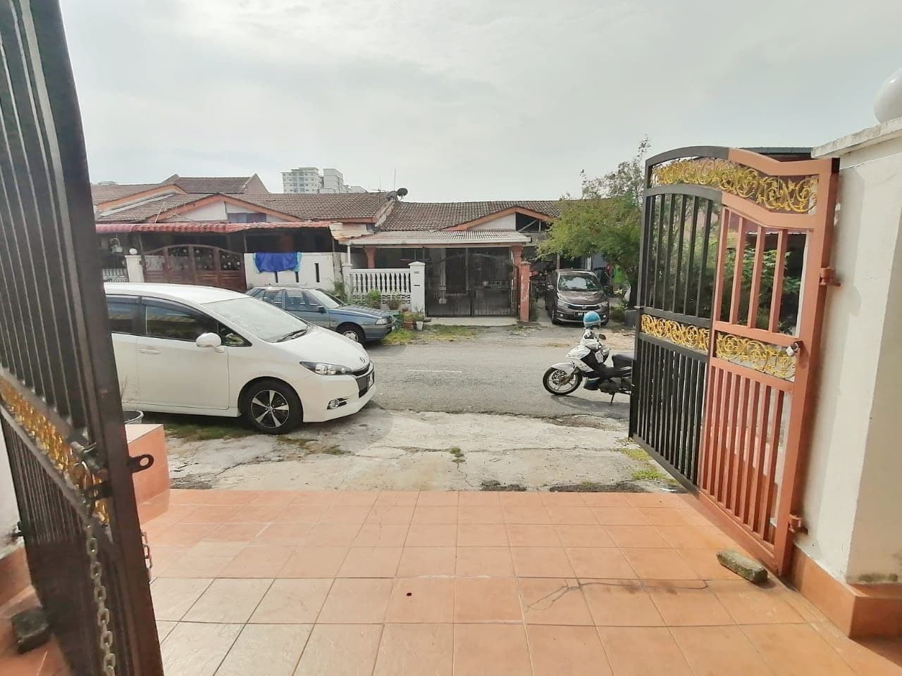 SINGLE STOREY BANDAR KINRARA 4 PUCHONG - photo 2
