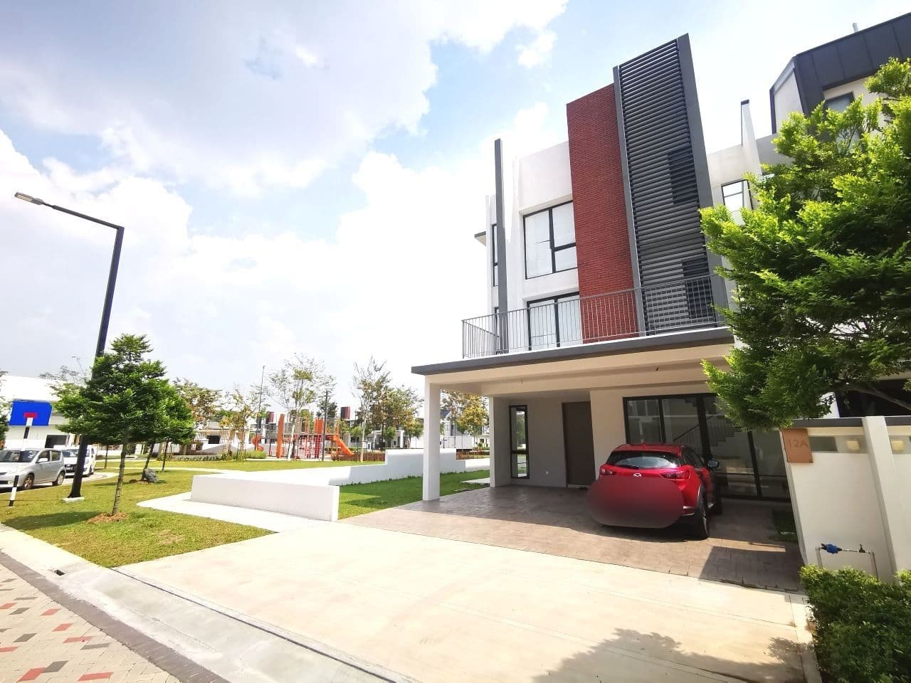 3 STOREY CORNER LUCENT TWENTYFIVE 7 KOTA KEMUNING - photo 2