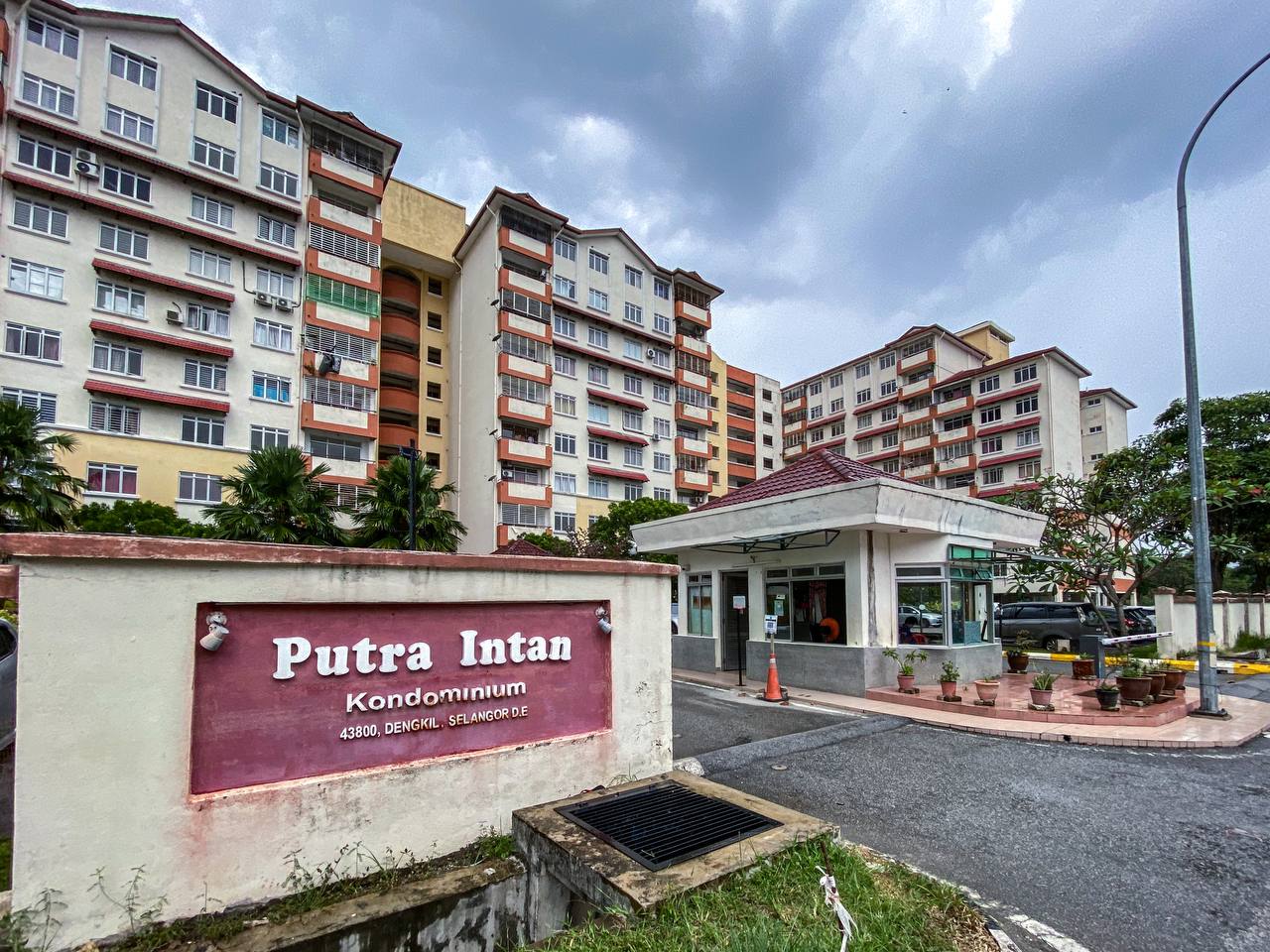 PUTRA INTAN CONDO JALAN PUTRA DENGKIL - photo 2