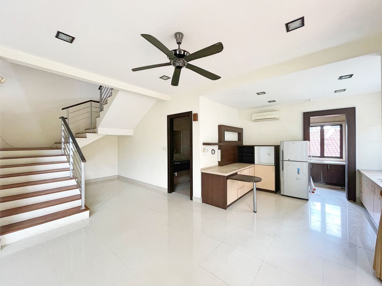 3 STOREY SEMI D RIVERVIEW KEMENSAH TAMAN MELAWATI - photo 3