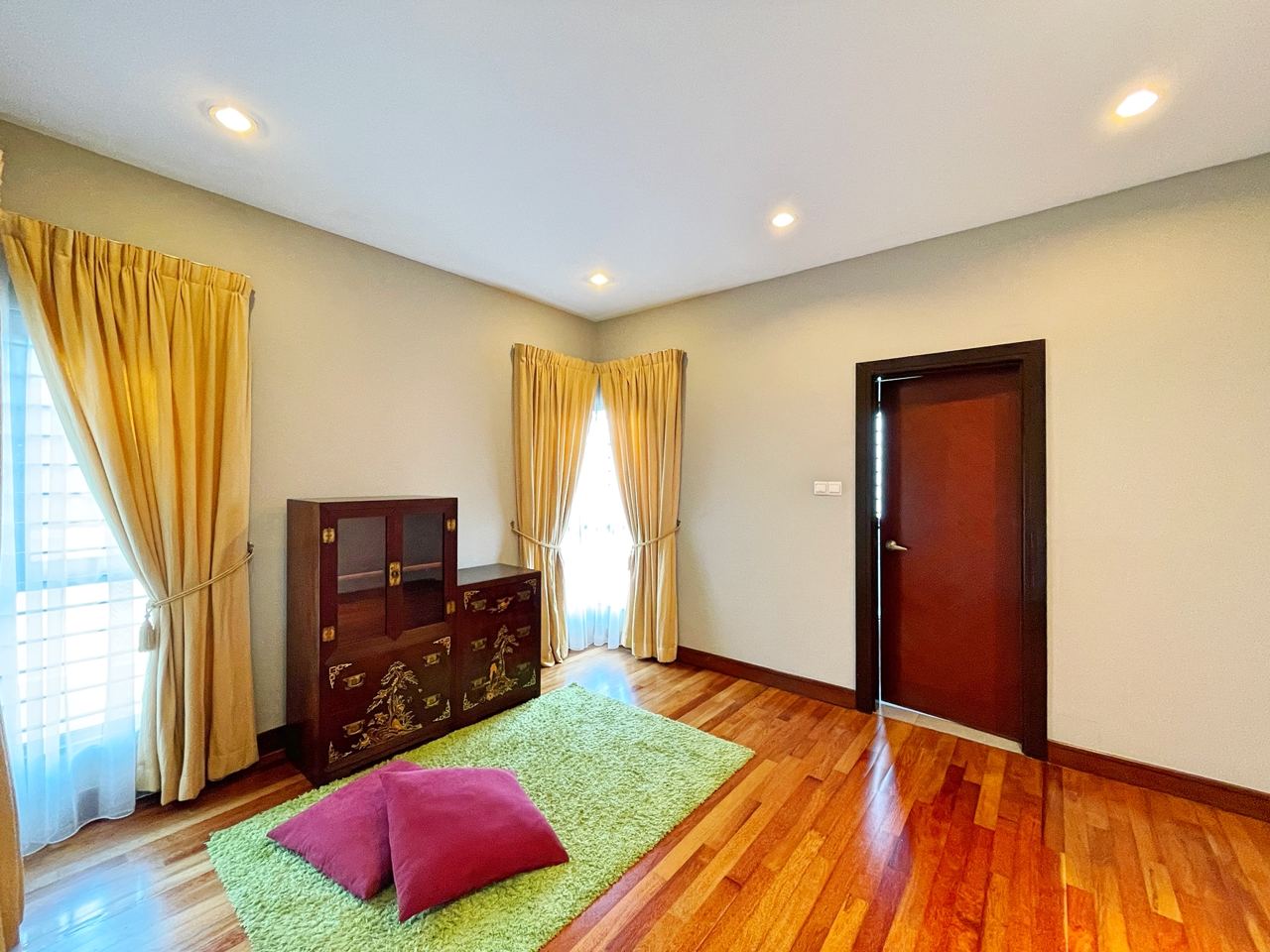 3 HALF STY SEMI D RIVERVIEW KEMENSAH TMN MELAWATI - photo 2
