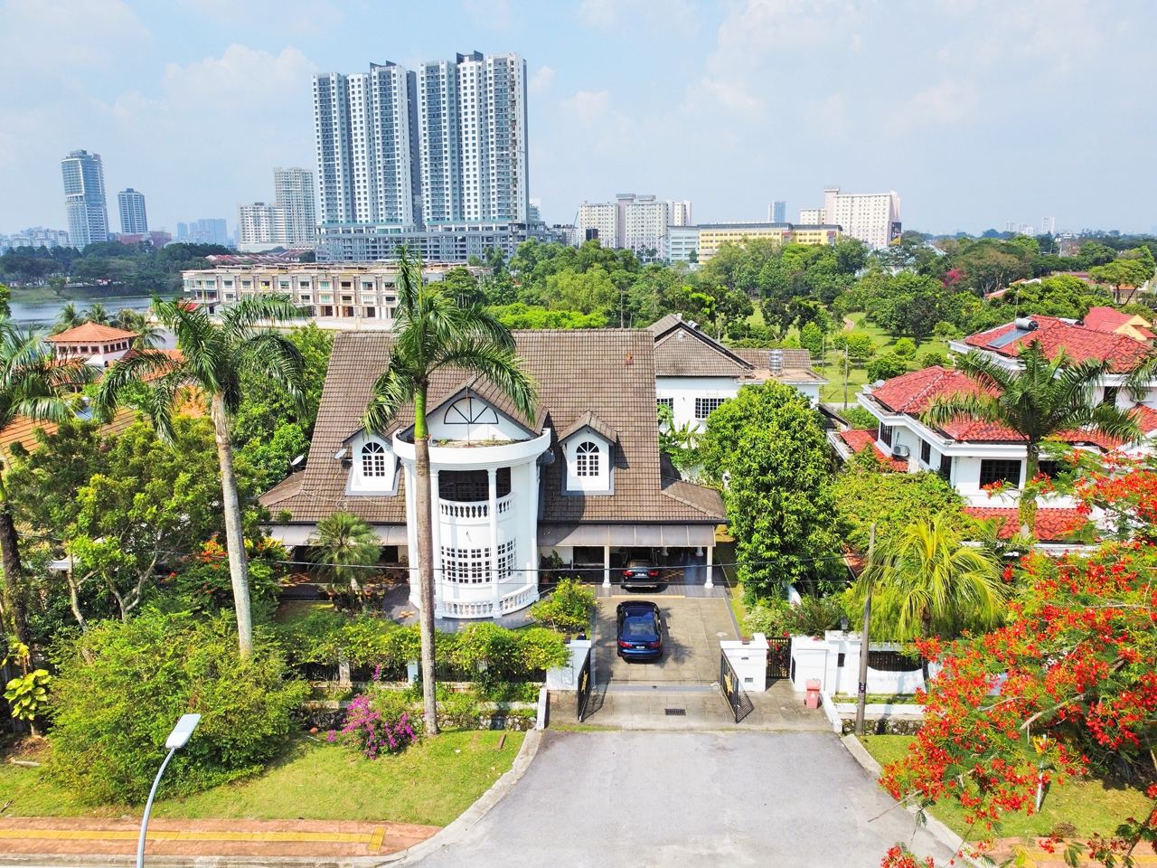2 STOREY BUNGALOW SS7 KELANA JAYA - photo 3