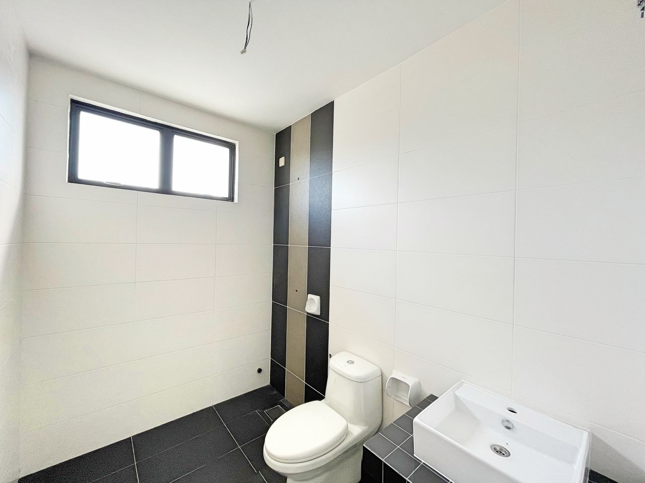 2 STOREY ANGULAR LOT SAFFRON HILLS DENAI ALAM - photo 9